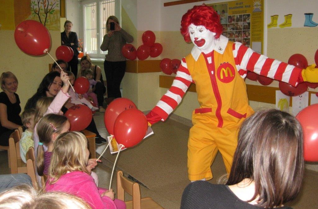 Obisk klovna Ronalda Mc Donalda v bolnišnici