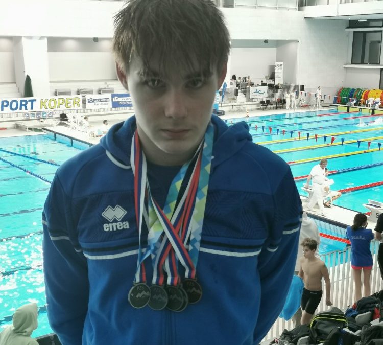 Miha Čujež uspešen na državnem prvenstvu v plavanju v Kopru